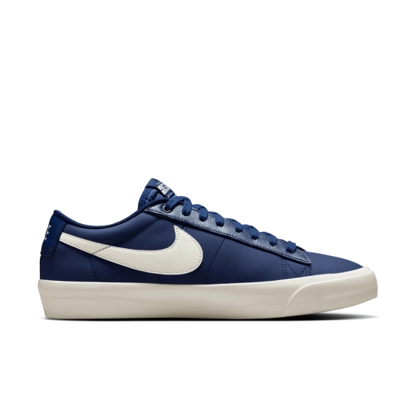 Buty Nike SB Blazer Low Pro GT