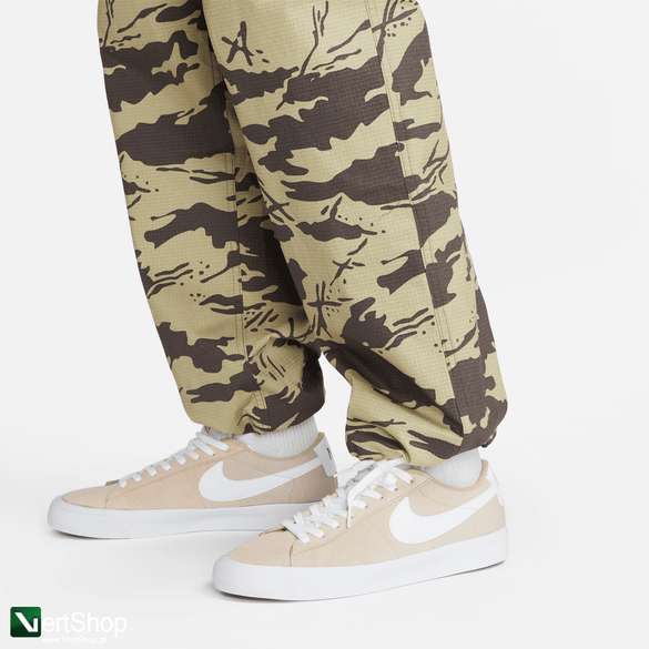 Spodnie Nike Sb Kearny Crgopnt Brtcamo